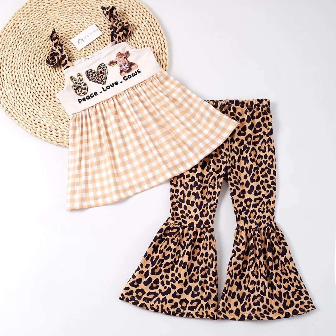 Charming Leopard Outfit